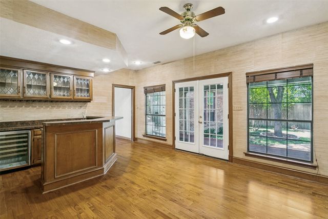 3617 Hidalgo Street, Irving, TX 75062
