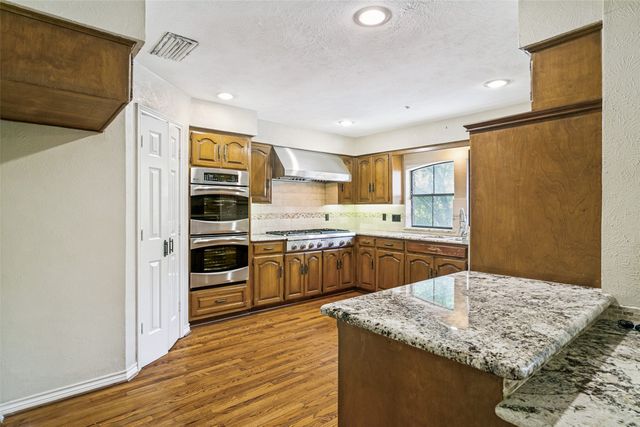 3617 Hidalgo Street, Irving, TX 75062