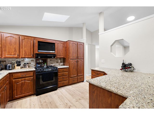 1472 Sw 14TH St, Gresham, OR 97080