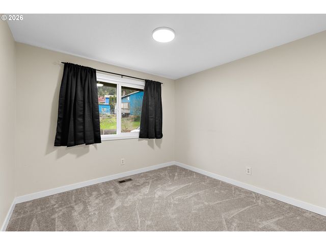 1472 Sw 14TH St, Gresham, OR 97080