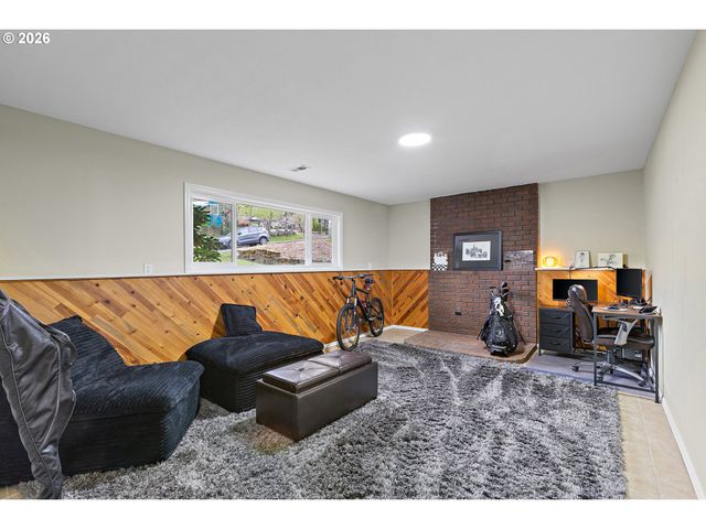 1472 Sw 14TH St, Gresham, OR 97080