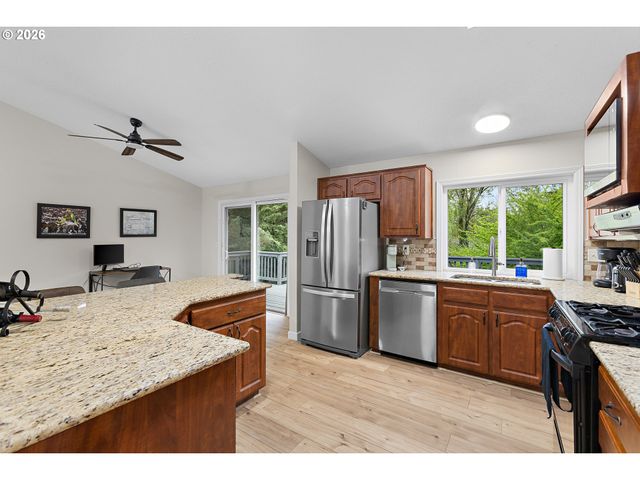 1472 Sw 14TH St, Gresham, OR 97080