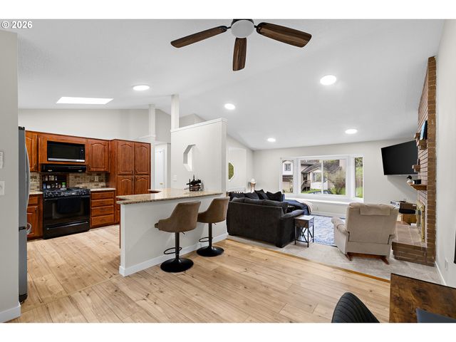 1472 Sw 14TH St, Gresham, OR 97080