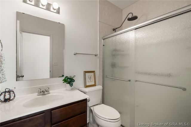 3165 Red Barn Loop, Jeffersonville, IN 47130