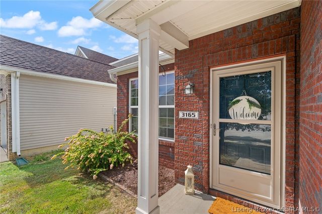 3165 Red Barn Loop, Jeffersonville, IN 47130