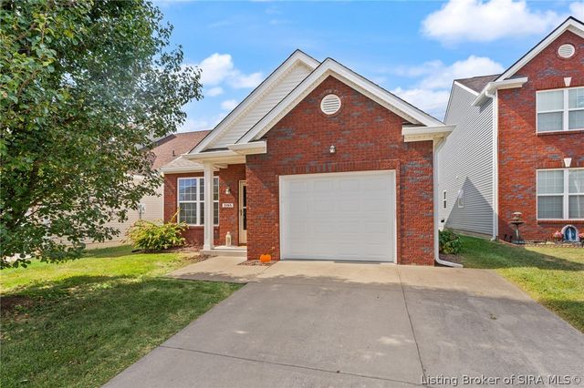 3165 Red Barn Loop, Jeffersonville, IN 47130