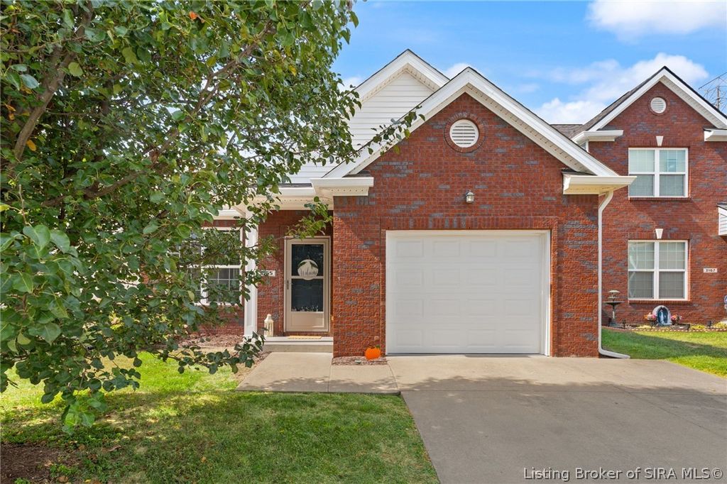 3165 Red Barn Loop, Jeffersonville, IN 47130