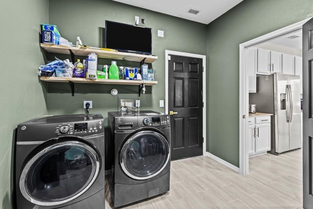 6909 NW Kowal Court, Port St Lucie, FL 34986