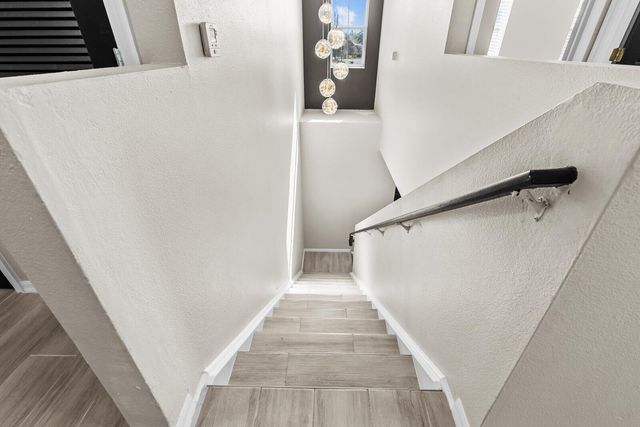 6909 NW Kowal Court, Port St Lucie, FL 34986