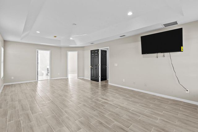 6909 NW Kowal Court, Port St Lucie, FL 34986