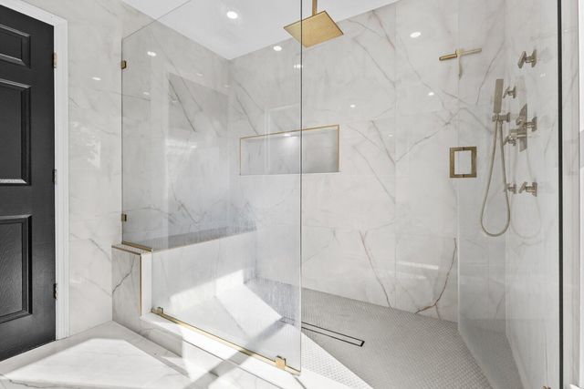 6909 NW Kowal Court, Port St Lucie, FL 34986