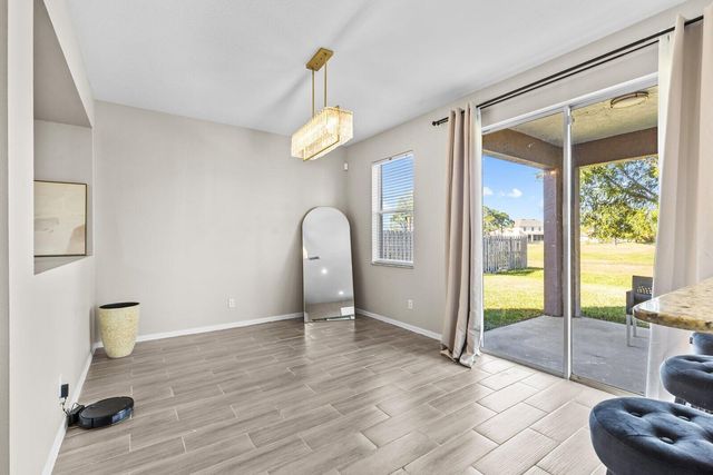 6909 NW Kowal Court, Port St Lucie, FL 34986