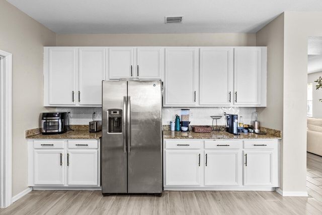 6909 NW Kowal Court, Port St Lucie, FL 34986