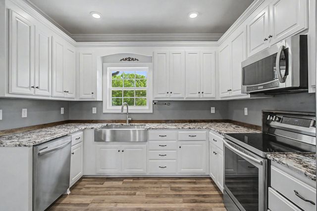 1242 Norton Rd, Manchester, TN 37355