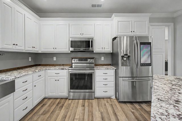 1242 Norton Rd, Manchester, TN 37355