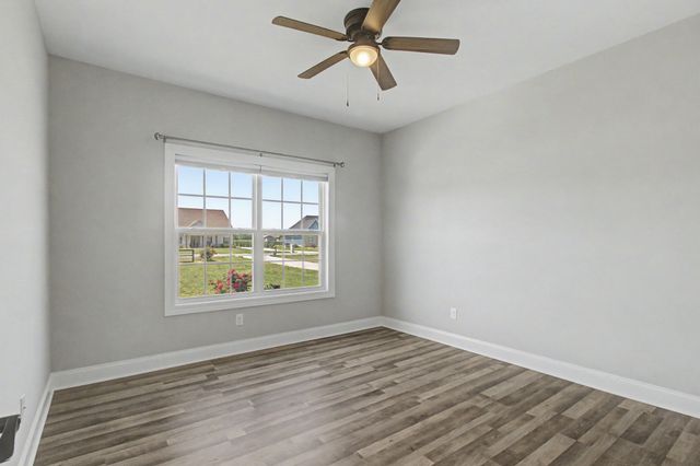 1242 Norton Rd, Manchester, TN 37355