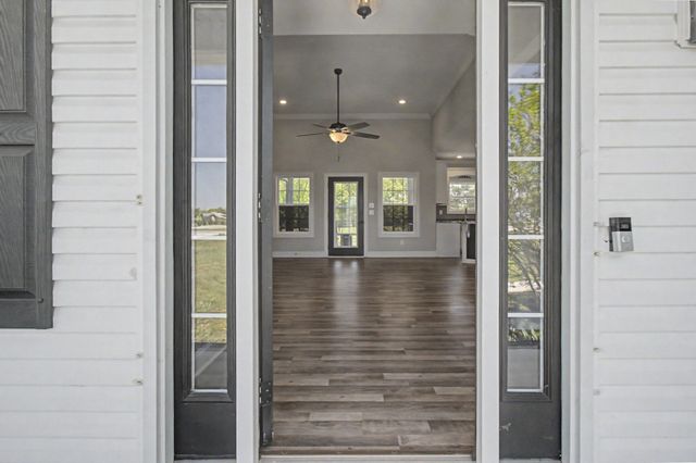 1242 Norton Rd, Manchester, TN 37355