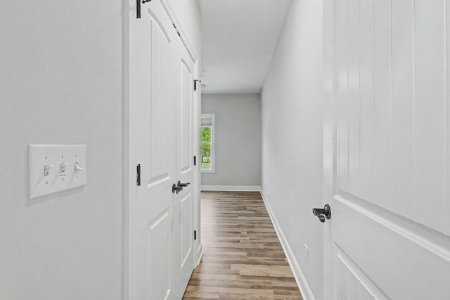 1242 Norton Rd, Manchester, TN 37355