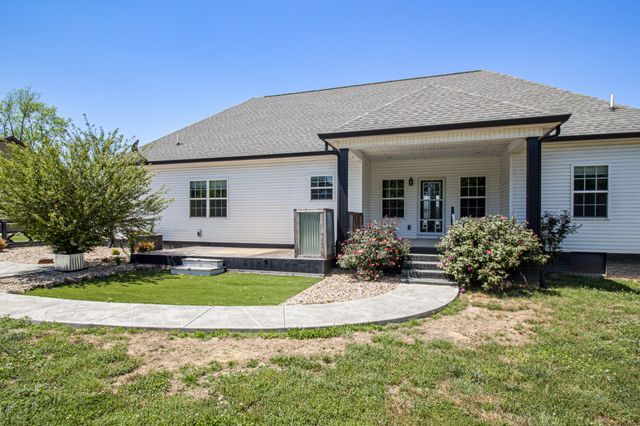 1242 Norton Rd, Manchester, TN 37355