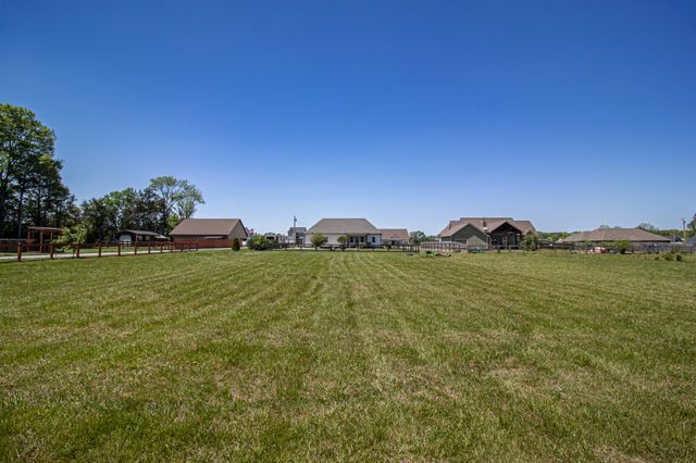 1242 Norton Rd, Manchester, TN 37355