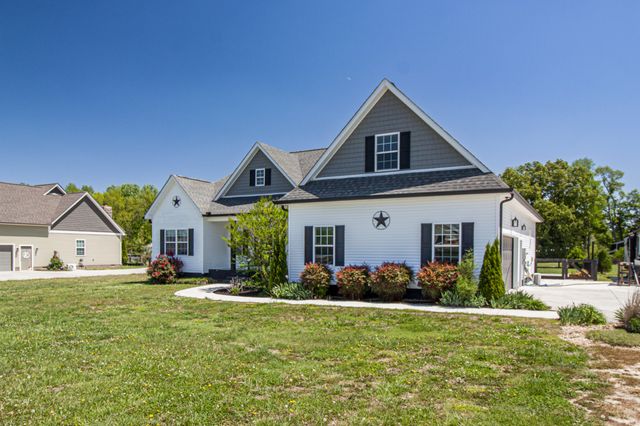1242 Norton Rd, Manchester, TN 37355