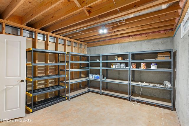 14704 Forbes Cir, Louisville, KY 40245