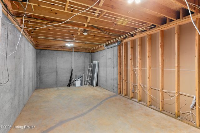 14704 Forbes Cir, Louisville, KY 40245