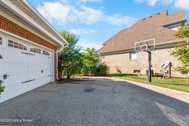 14704 Forbes Cir, Louisville, KY 40245