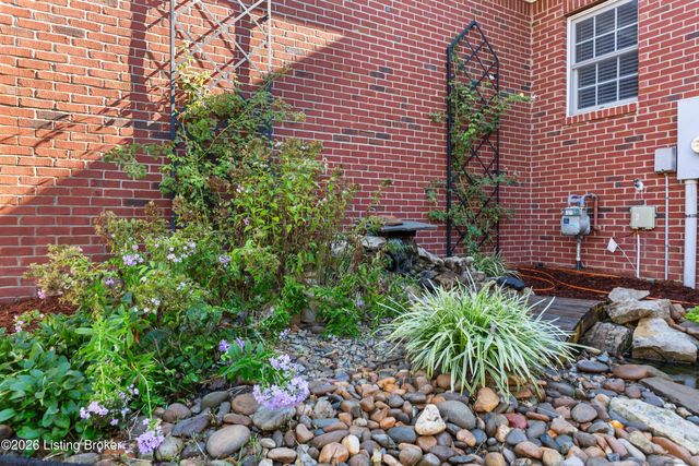 14704 Forbes Cir, Louisville, KY 40245