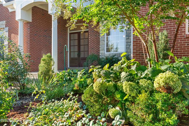 14704 Forbes Cir, Louisville, KY 40245