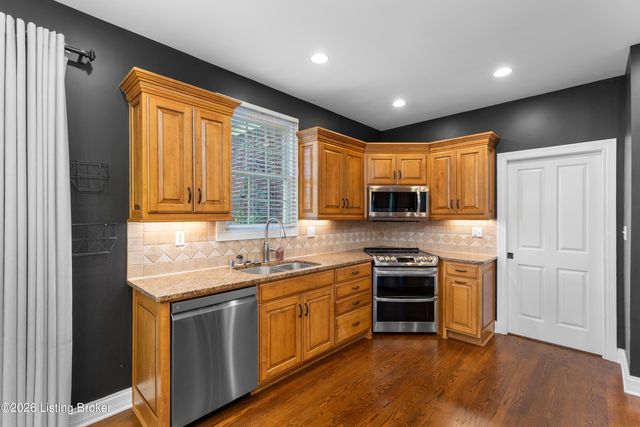 14704 Forbes Cir, Louisville, KY 40245