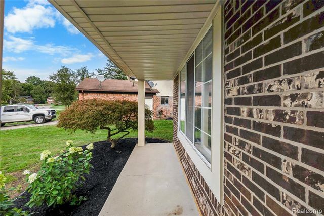 35181 Valley Forge Drive, Farmington Hills, MI 48331