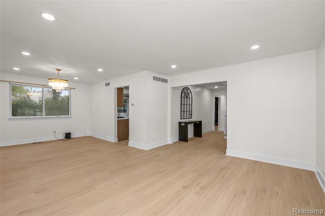 35181 Valley Forge Drive, Farmington Hills, MI 48331