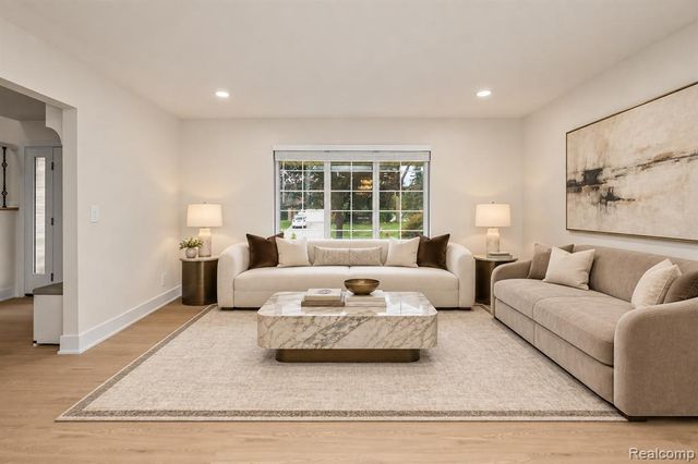 35181 Valley Forge Drive, Farmington Hills, MI 48331