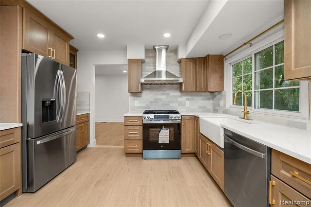 35181 Valley Forge Drive, Farmington Hills, MI 48331