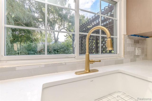 35181 Valley Forge Drive, Farmington Hills, MI 48331