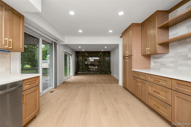 35181 Valley Forge Drive, Farmington Hills, MI 48331