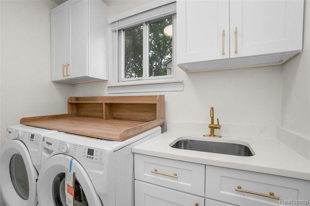 35181 Valley Forge Drive, Farmington Hills, MI 48331