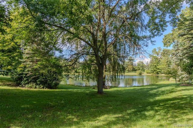 35181 Valley Forge Drive, Farmington Hills, MI 48331