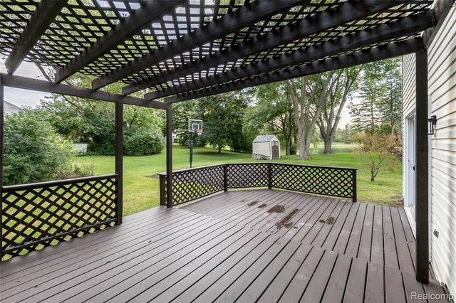 35181 Valley Forge Drive, Farmington Hills, MI 48331