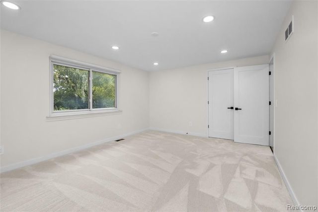 35181 Valley Forge Drive, Farmington Hills, MI 48331