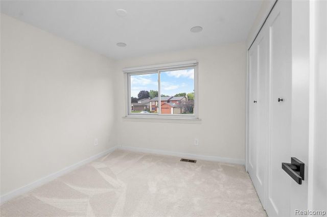 35181 Valley Forge Drive, Farmington Hills, MI 48331