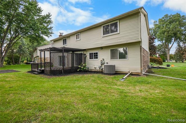 35181 Valley Forge Drive, Farmington Hills, MI 48331