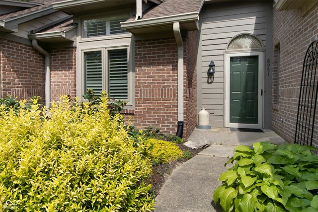 8951 Pennwood Court, Indianapolis, IN 46240