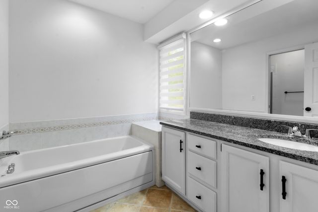 8951 Pennwood Court, Indianapolis, IN 46240