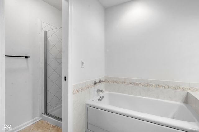 8951 Pennwood Court, Indianapolis, IN 46240