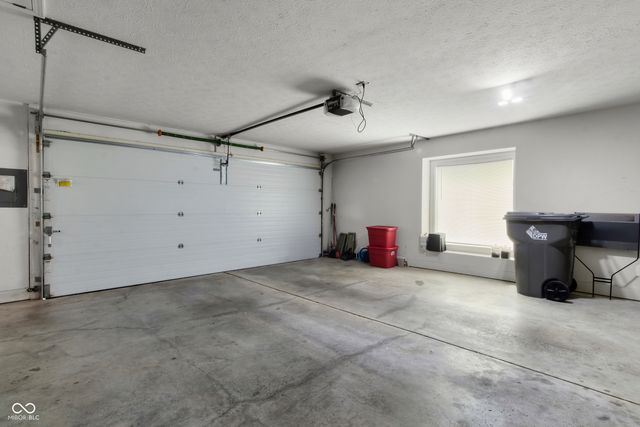 8951 Pennwood Court, Indianapolis, IN 46240