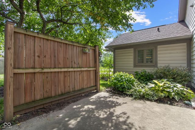 8951 Pennwood Court, Indianapolis, IN 46240