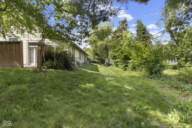 8951 Pennwood Court, Indianapolis, IN 46240