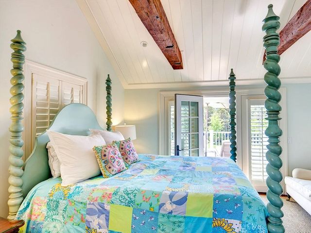 1 Field Club Dr, Edgartown, MA 02539